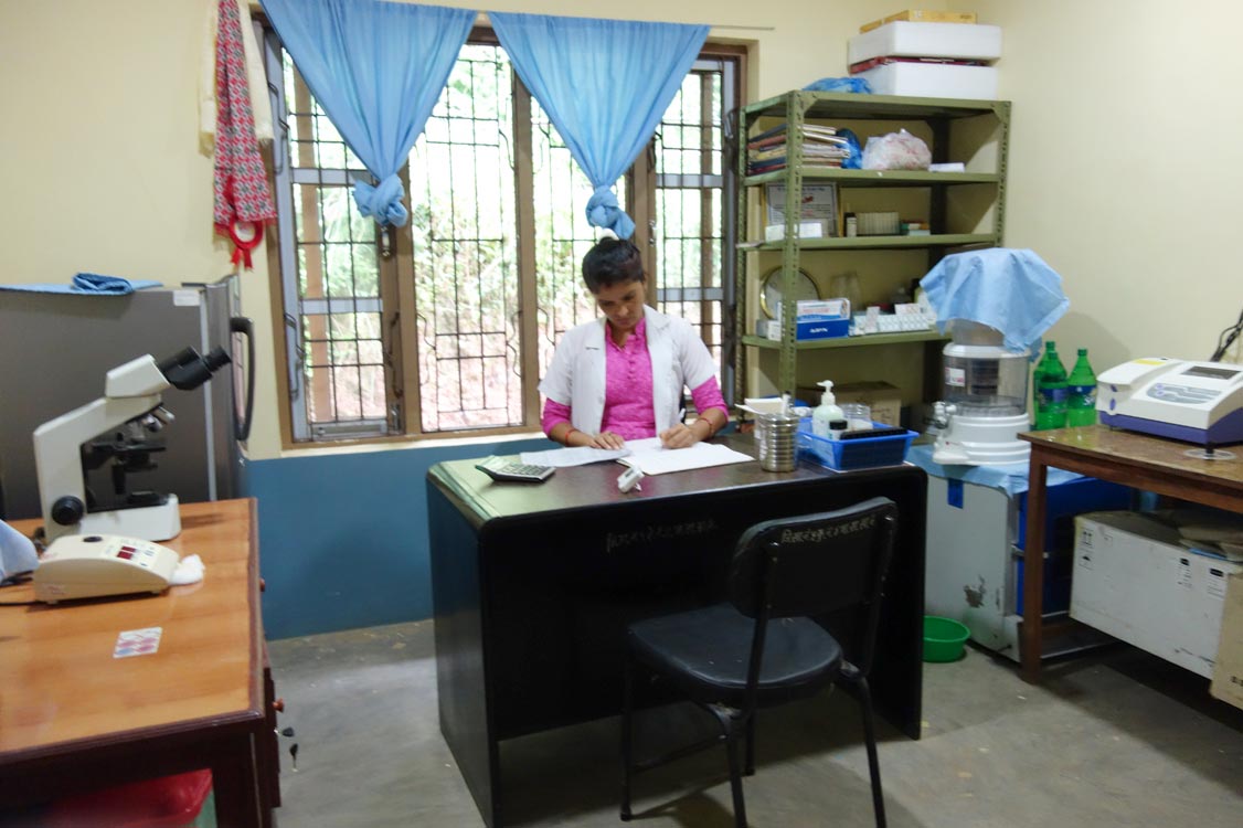 パヌ診療所の看護師